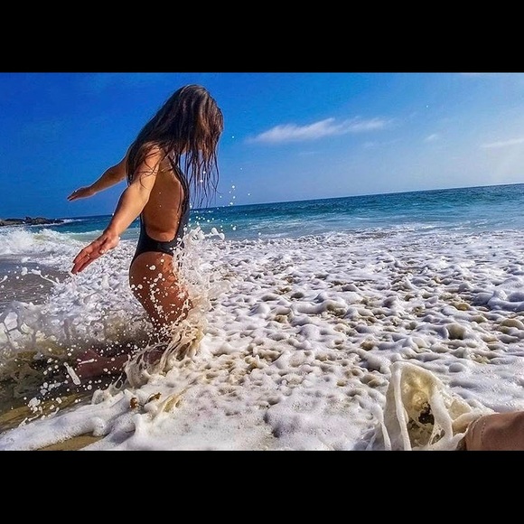 Brand new Women's sunny co clothing swim suit - Picture 2 of 7